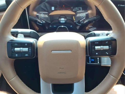 Used 2025 Hyundai Santa Fe Limited image 14