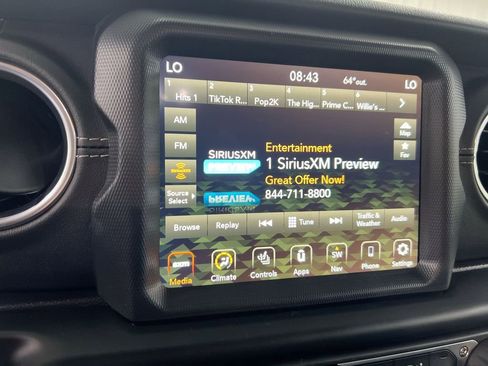 Used 2022 Jeep Wrangler Unlimited Sahara w/ Cold Weather Group image 13