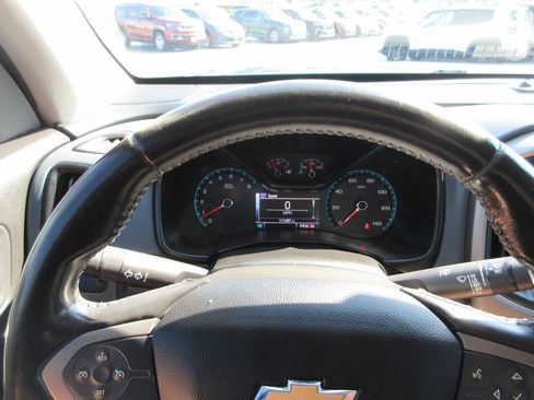 Used 2016 Chevrolet Colorado Z71 AWD/4WD image 29