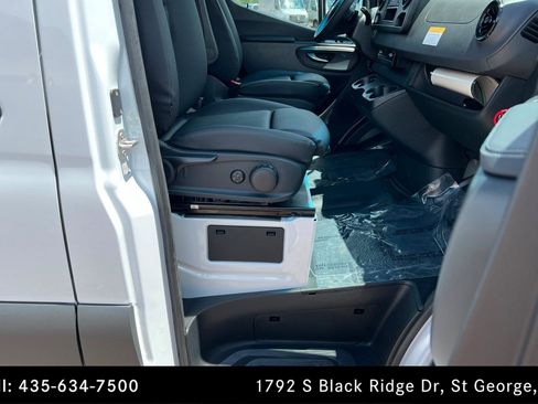 Used 2026 Mercedes-Benz Sprinter 2500 image 20