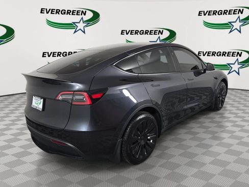 Used 2024 Tesla Model Y Long Range AWD/4WD image 5