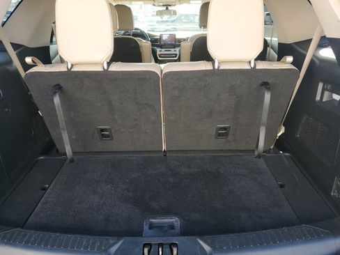 Used 2021 Ford Explorer XLT w/ Equipment Group 202A image 28