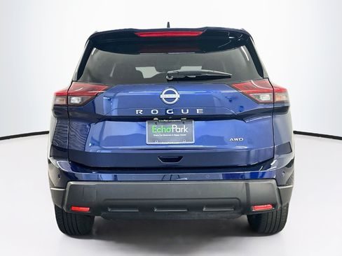Used 2025 Nissan Rogue SV AWD/4WD image 7