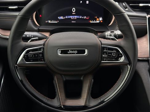 New 2025 Jeep Grand Cherokee L Summit w/ Obsidian Package image 12