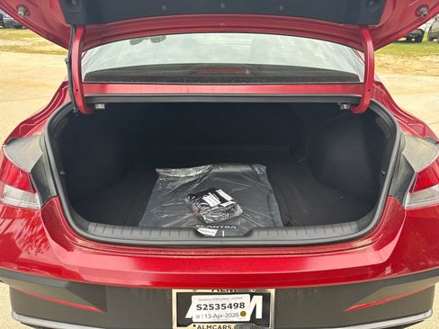 Certified 2025 Hyundai Elantra Sport FWD image 18