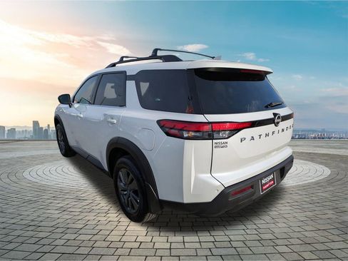 New 2025 Nissan Pathfinder SV w/ Cargo Package image 6