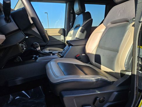 Used 2024 Ford Bronco Wildtrak AWD/4WD image 17