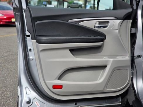 Used 2017 Honda Ridgeline RTL-T image 22