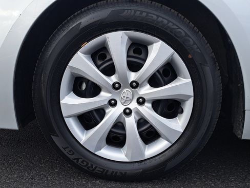 Certified 2023 Toyota Corolla LE image 10