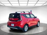 Used 2023 Kia Soul LX w/ LX Technology Package image 5