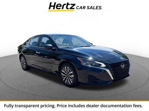 Used 2025 Nissan Altima 2.5 SV FWD image 1