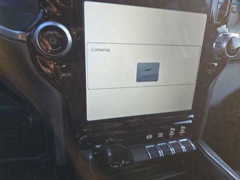 Used 2022 RAM 2500 Laramie w/ Night Edition AWD/4WD image 19