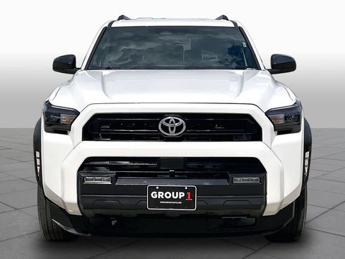 Used 2025 Toyota 4Runner SR5 AWD/4WD image 4