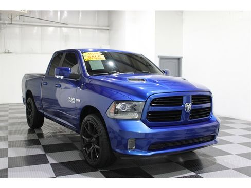 Used 2016 RAM 1500 Sport image 3