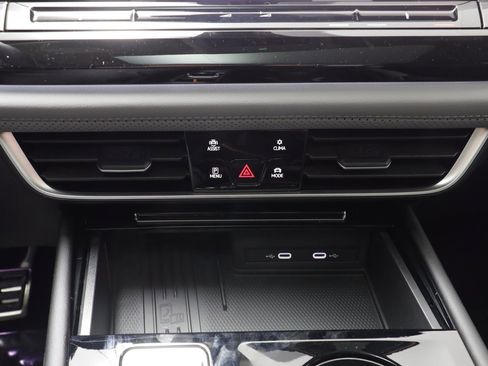 New 2026 Volkswagen Atlas Peak Edition image 11