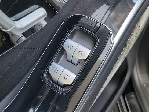 Used 2023 Mercedes-Benz S 580 4MATIC Sedan image 18