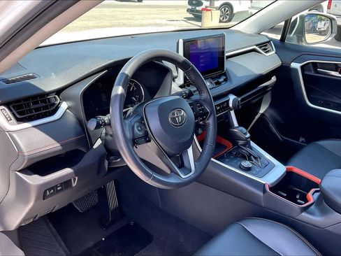 Used 2024 Toyota RAV4 Adventure image 17