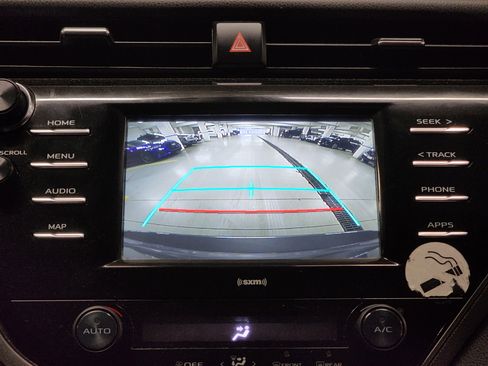Used 2020 Toyota Camry SE FWD image 25