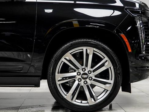 Used 2026 Cadillac Escalade Platinum Sport AWD/4WD image 9