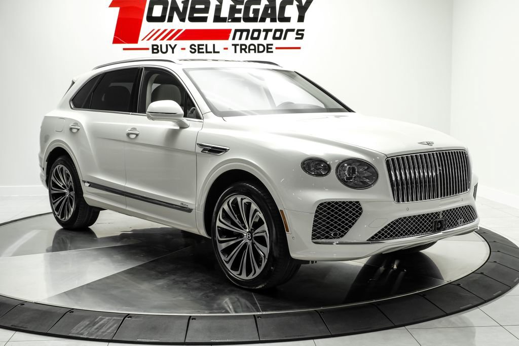 Used 2024 Bentley Bentayga AWD/4WD image 3