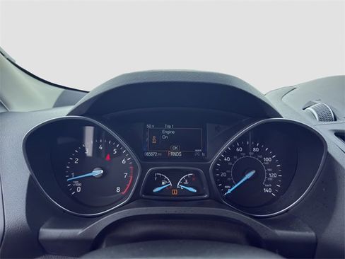 Used 2017 Ford Escape SE w/ Equipment Group 201A image 11