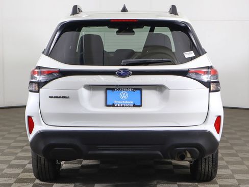 Used 2025 Subaru Forester Premium AWD/4WD image 12