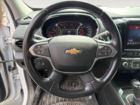 Used 2020 Chevrolet Traverse LT w/ LT Premium Package FWD image 17