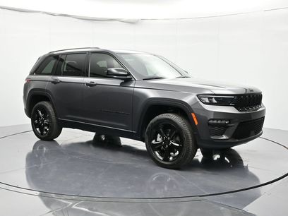 New 2025 Jeep Grand Cherokee Limited w/ Black Appearance Package
