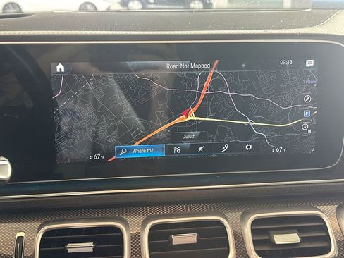 Used 2023 Mercedes-Benz GLS 450 4MATIC image 5