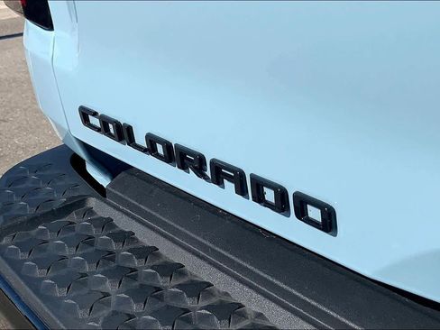 Used 2025 Chevrolet Colorado Z71 image 9