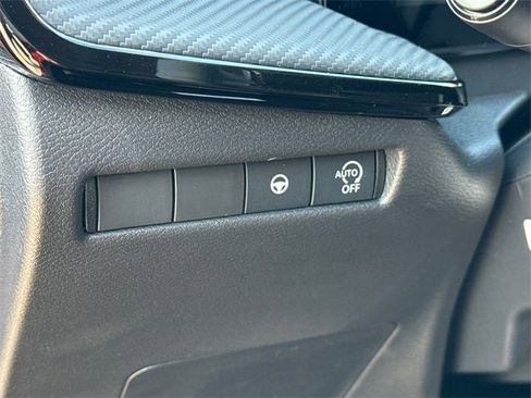 New 2026 Nissan Kicks SR image 21