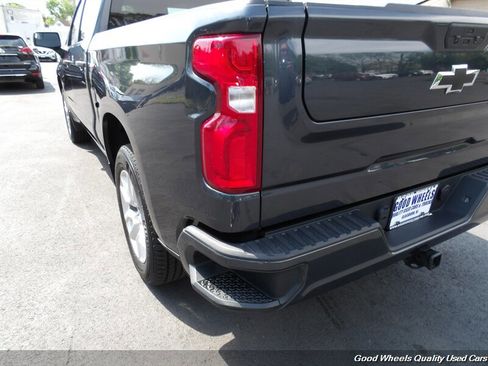 Used 2022 Chevrolet Silverado 1500 Custom w/ Safety Confidence Package AWD/4WD image 9