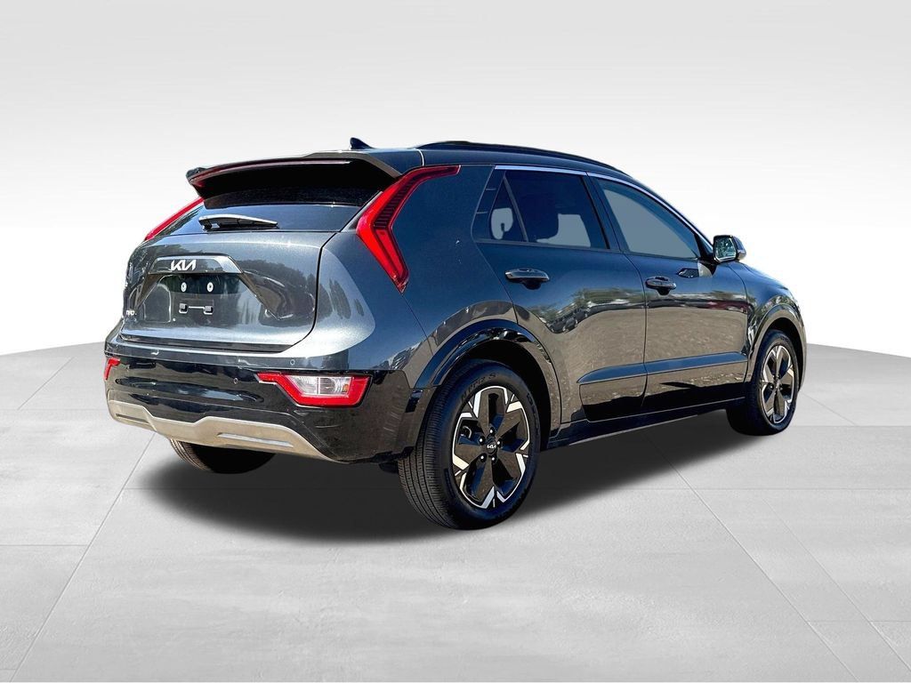 Certified 2023 Kia Niro Wind w/ Wind Preserve Package FWD image 10