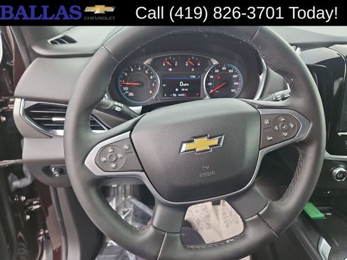 Used 2023 Chevrolet Traverse LT FWD image 13