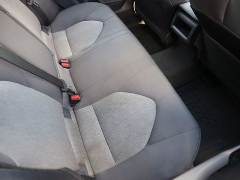 Used 2020 Toyota Camry LE FWD image 15