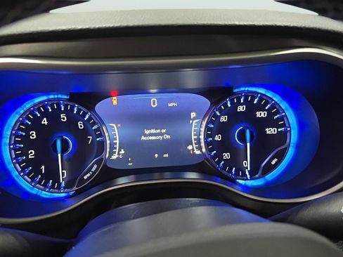 New 2026 Chrysler Pacifica Select image 10