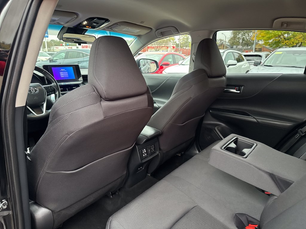 Used 2023 Toyota Venza LE AWD/4WD image 39