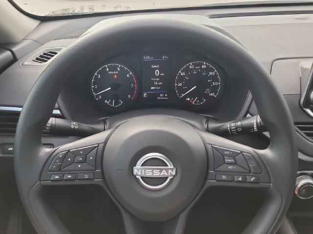 Used 2025 Nissan Altima 2.5 S FWD image 25
