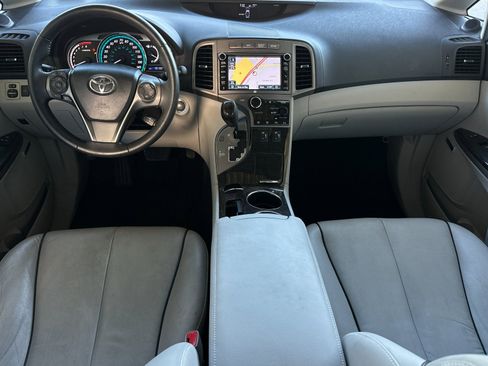 Used 2013 Toyota Venza Limited w/ Tow Prep Pkg image 12