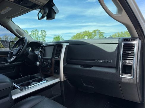 Used 2015 RAM 1500 Laramie w/ Convenience Group AWD/4WD image 19