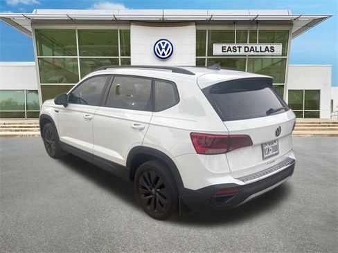 Certified 2024 Volkswagen Taos S image 3