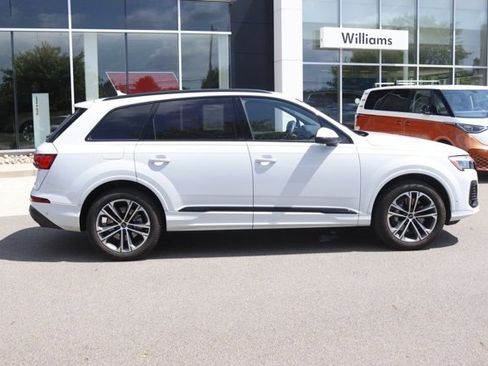 Used 2025 Audi Q7 2.0T Premium Plus image 2