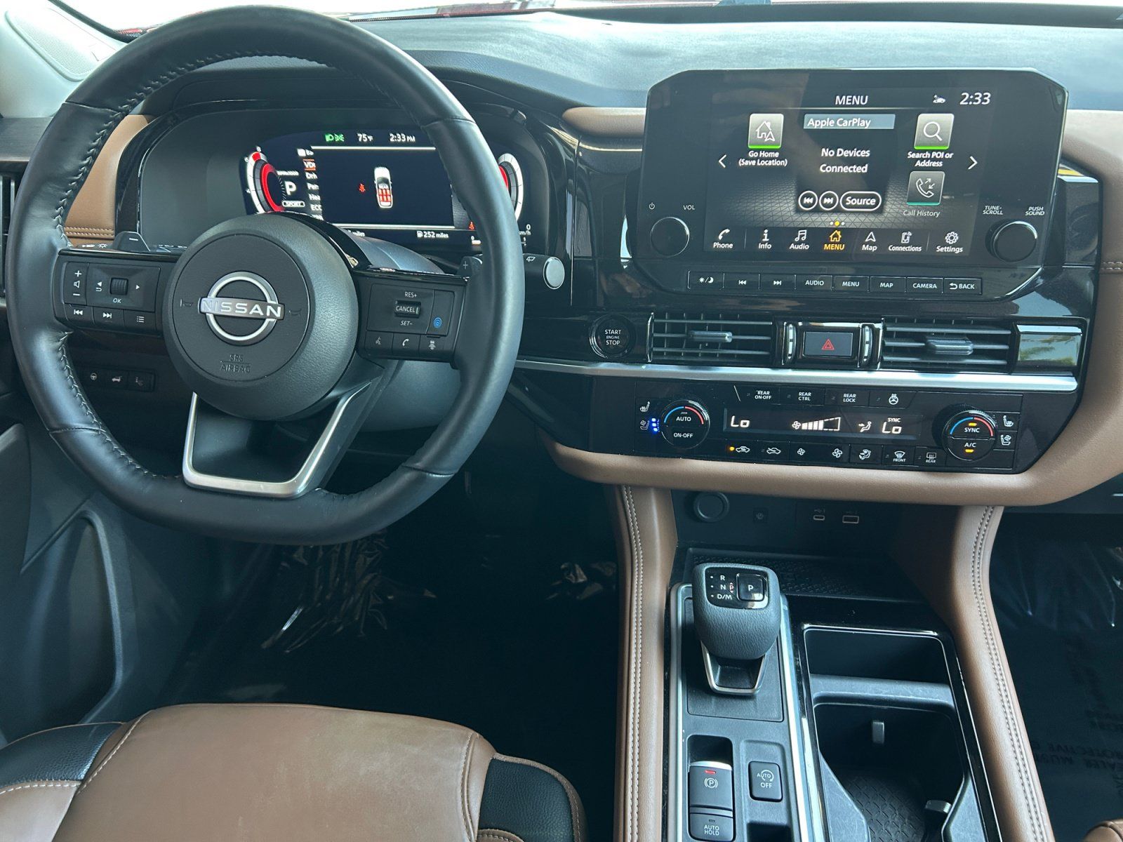 Used 2025 Nissan Pathfinder Platinum w/ Cargo Package FWD image 11