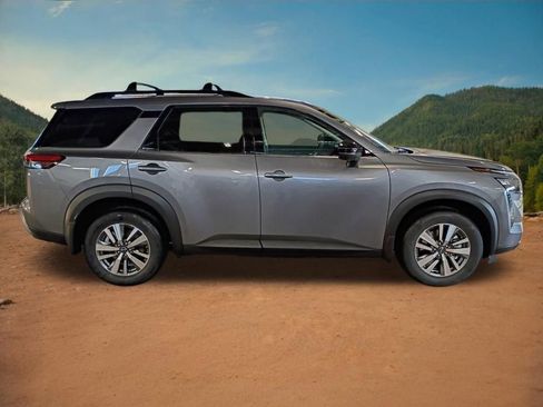 New 2026 Nissan Pathfinder SL image 7