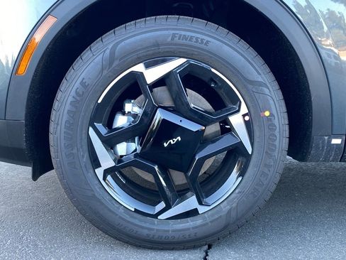 New 2026 Kia Sportage EX image 10