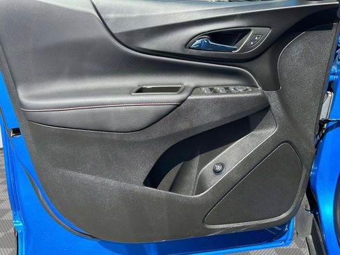 Used 2024 Chevrolet Equinox RS FWD image 19