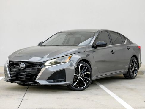 Used 2023 Nissan Altima 2.5 SR image 6