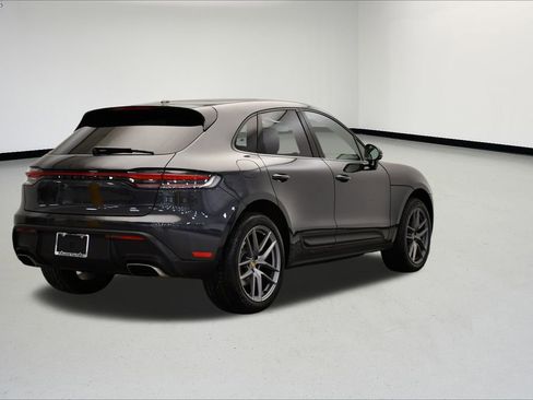 Used 2025 Porsche Macan image 7