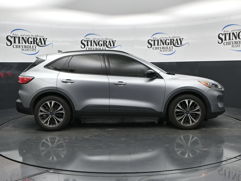 Used 2022 Ford Escape SE w/ SE Sport Appearance Package FWD image 8