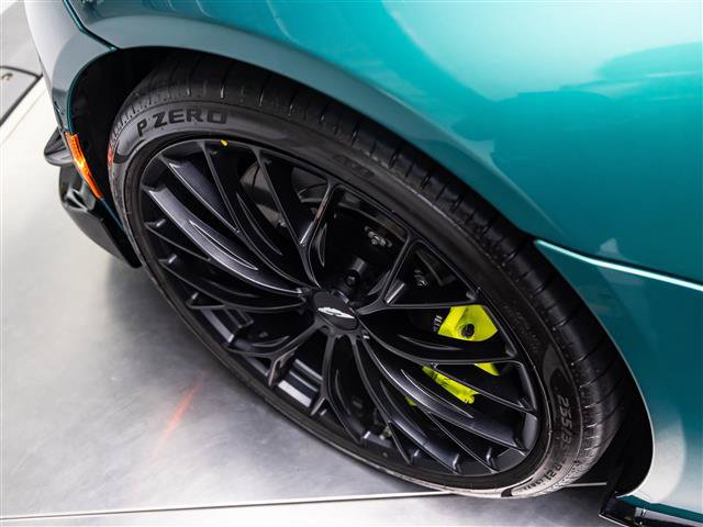 Used 2023 Aston Martin V8 Vantage Coupe RWD image 8